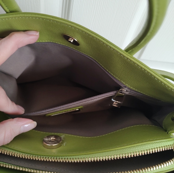 FURLA 🎉HP🎉 2-way satchel crossbody bag EUC - Picture 10 of 15